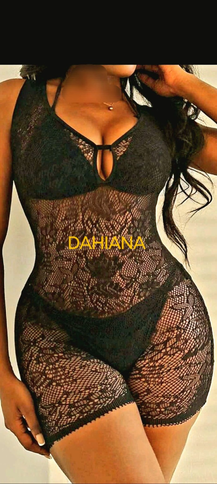UNA DOMINICANA EXUBERANTE