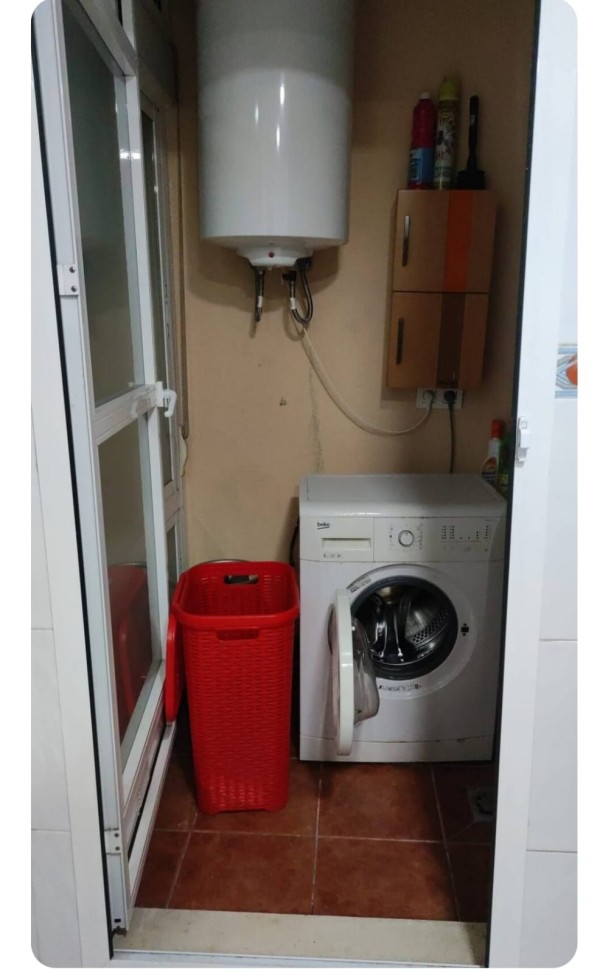 PRUEBA TU SUERTE EN MELILLA habitacion privada