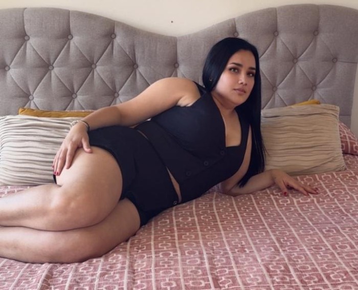 LUCIA COLOMBIANA FIESTERA FOLLADERA!!