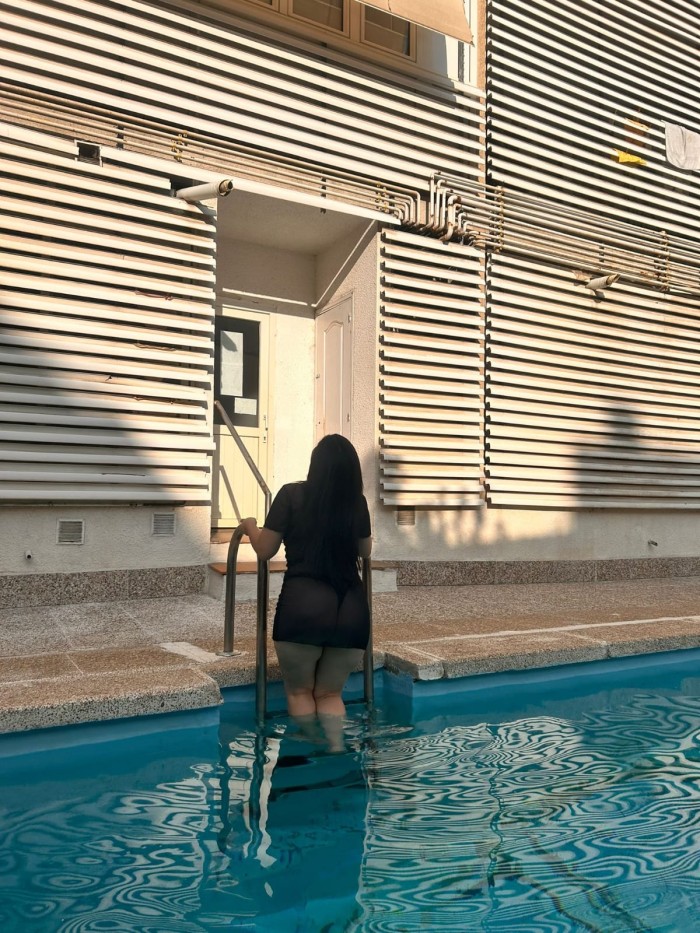 LUCIA NOVEDAD SANTANDER CON UN COÑO MUY JUGUETON!!