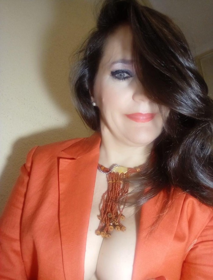 🇪🇸🇬🇧 ESPAÑOLA 🥳FIESTERA, VICIO, MORBO, GUARRE