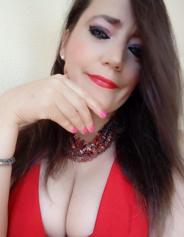 🇪🇸🇬🇧 ESPAÑOLA 🥳FIESTERA, VICIO, MORBO, GUARRE