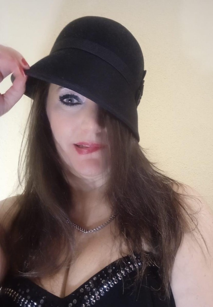 🇪🇸🇬🇧 ESPAÑOLA 🥳FIESTERA, VICIO, MORBO, GUARRE