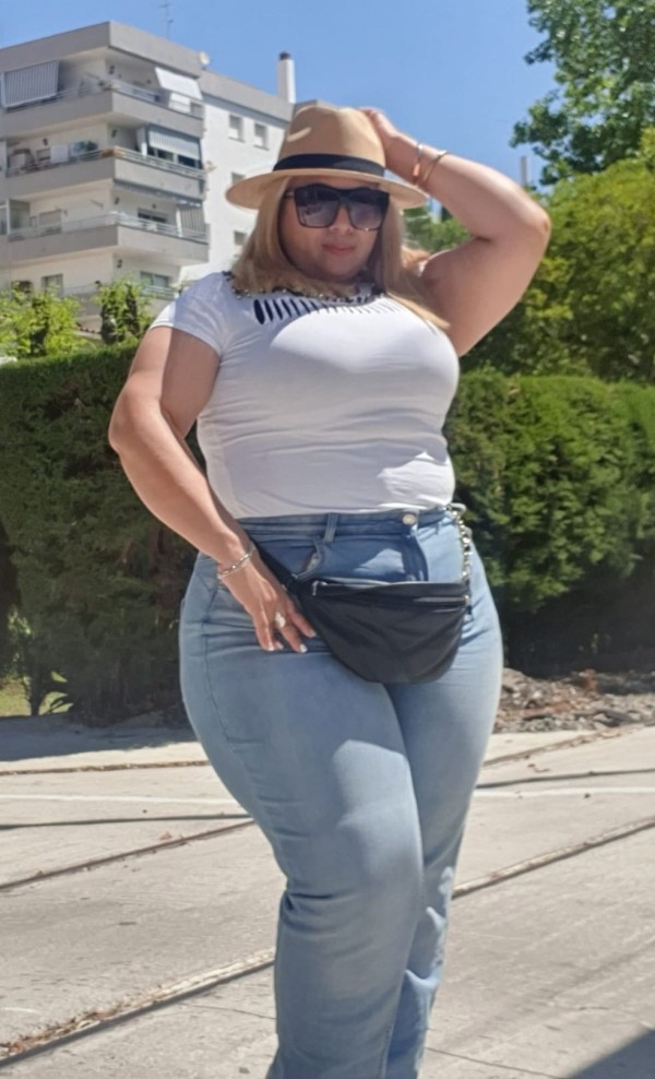 Gordita cachonda, ven a FOLLAR. TB VIDEOLLAMADA!