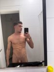 Joven-macho-dotado