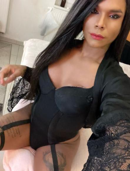 KATY POLLONA Y FIESTERA / 24HRS