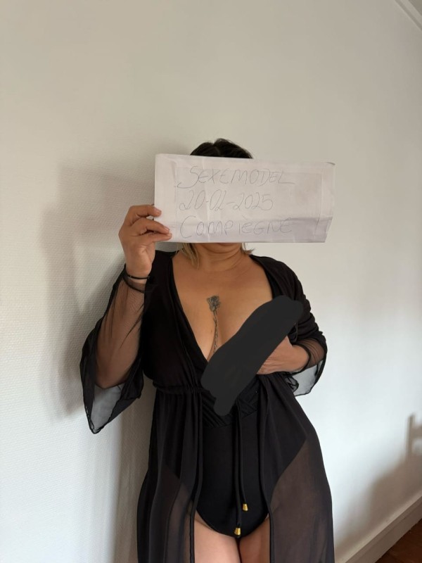 KAREN MUJER BRASILEÑA FOGOSA CON MUCHAS GANAS DE SEXO Y PLACER