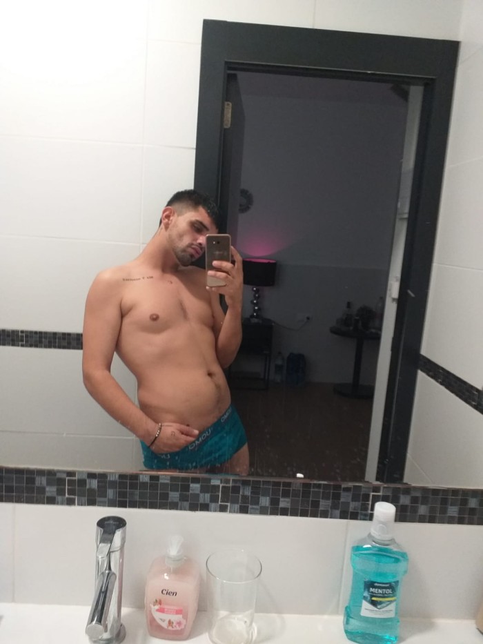 Joven Español Activo y Travieso en Valencia