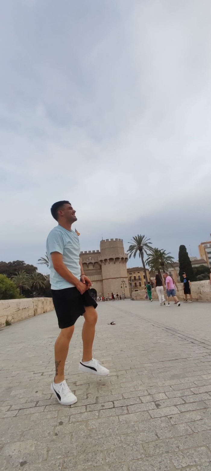 Joven Español Activo y Travieso en Valencia