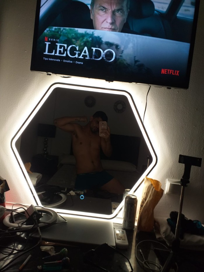 Joven Español Activo y Travieso en Valencia