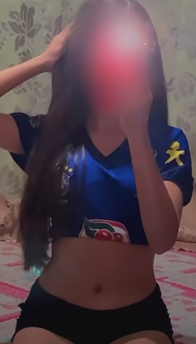 Flaca con un cuerpo natural