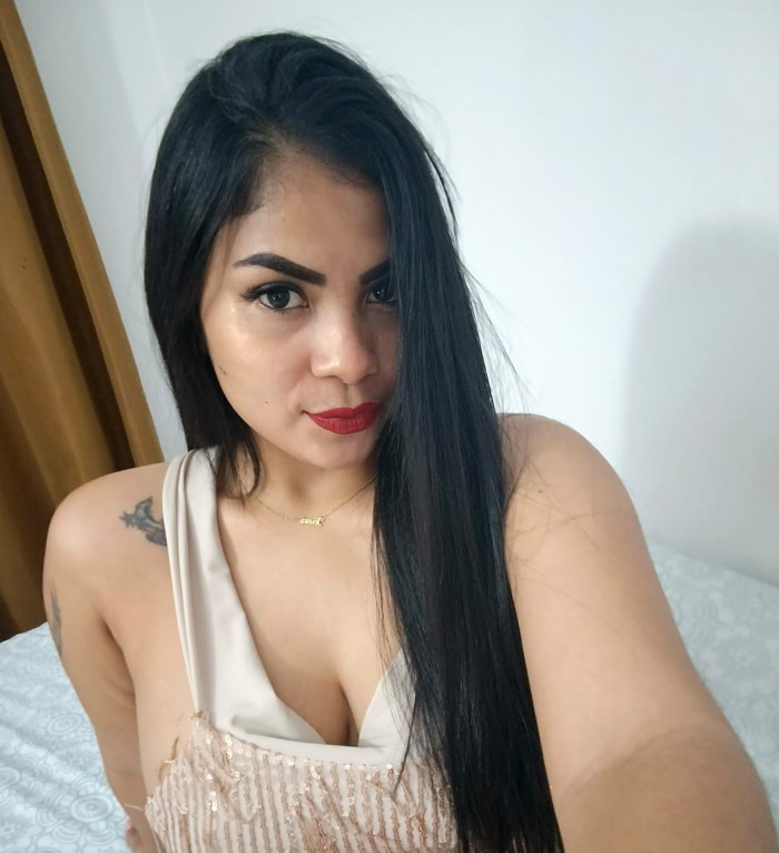 Encantadora simpática con mucho morbo