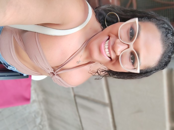 Nena latina en BCNETA disponible para sexo placer