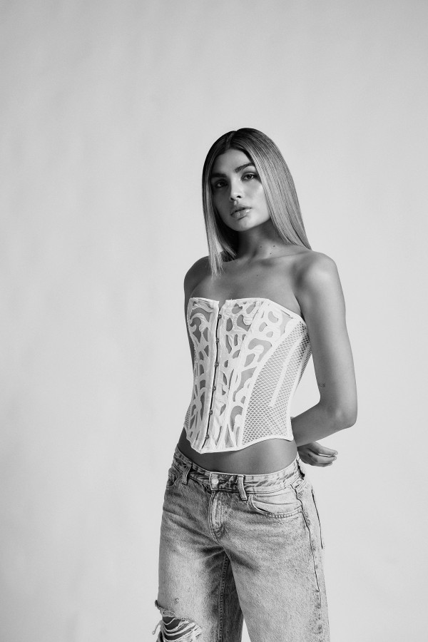 CHICA TRANS EXCLUSIVA SEXY Y FEMENINA RECIÉN LLEGADA 24hrs