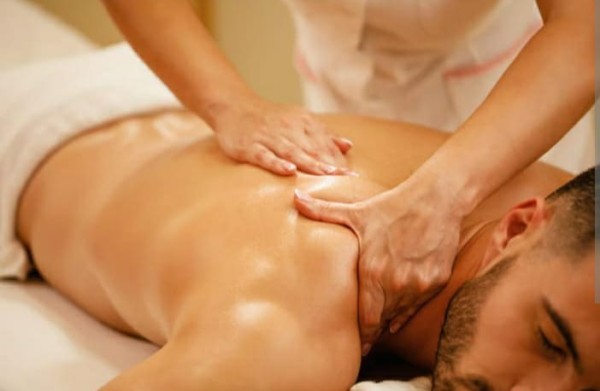 LINDA MASAJISTA PROFESIONAL CON EXPERIENCIA EN ZARAGOZA NO LLAMADAS.