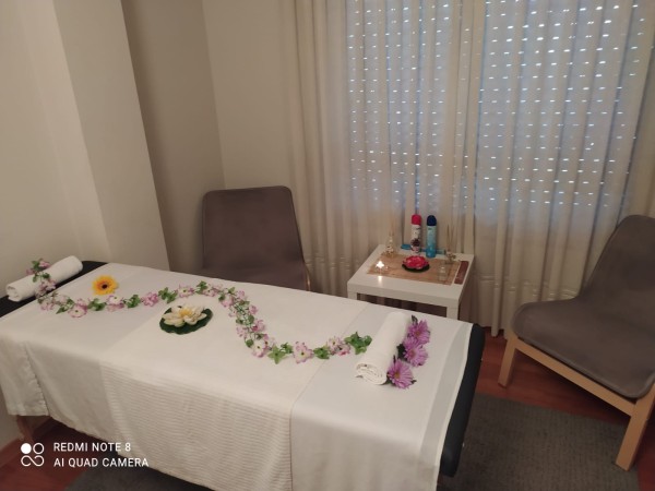 LINDA MASAJISTA PROFESIONAL CON EXPERIENCIA EN ZARAGOZA NO LLAMADAS.