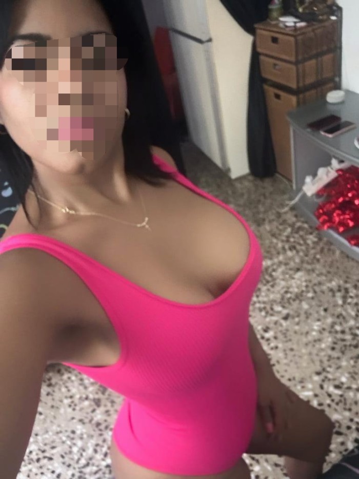 Madurita muy cachonda 662328253
