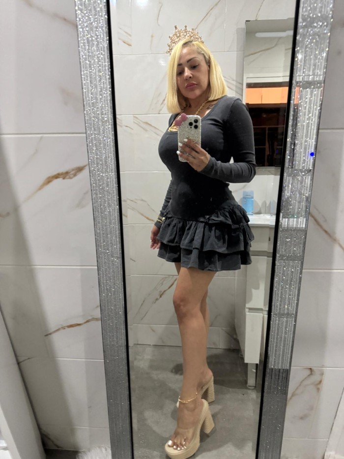 CLOE VENEZOLANA SEXY CUERPAZO TETONA