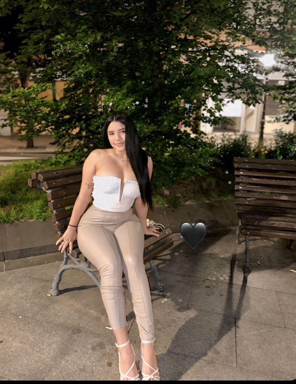 Jovencita colombiana , la más deseada en León