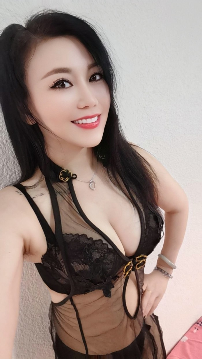 Sasa fotos 100 reales chica Vilanova i la Geltru