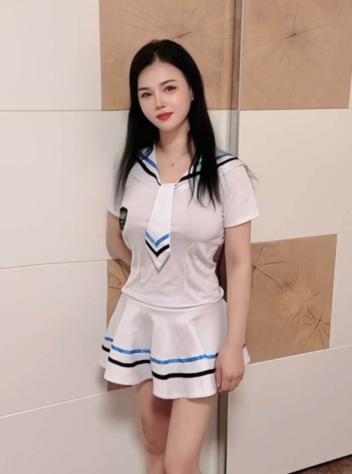 Flore  Chica Asiática  Tortosa