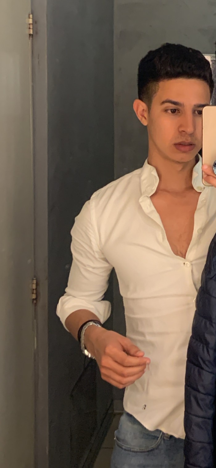 SEXY JOVENCITO 24AÑOS EN PATRAIX PARA CHICOS