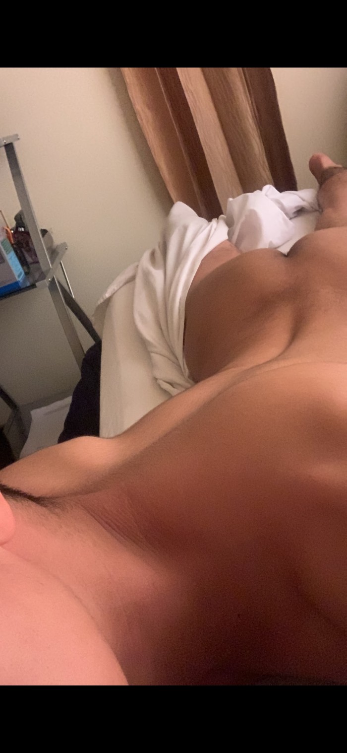 SEXY JOVENCITO 24AÑOS EN PATRAIX PARA CHICOS