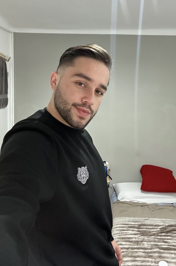 Andrés colombiano morboso y varonil en tu ciudad