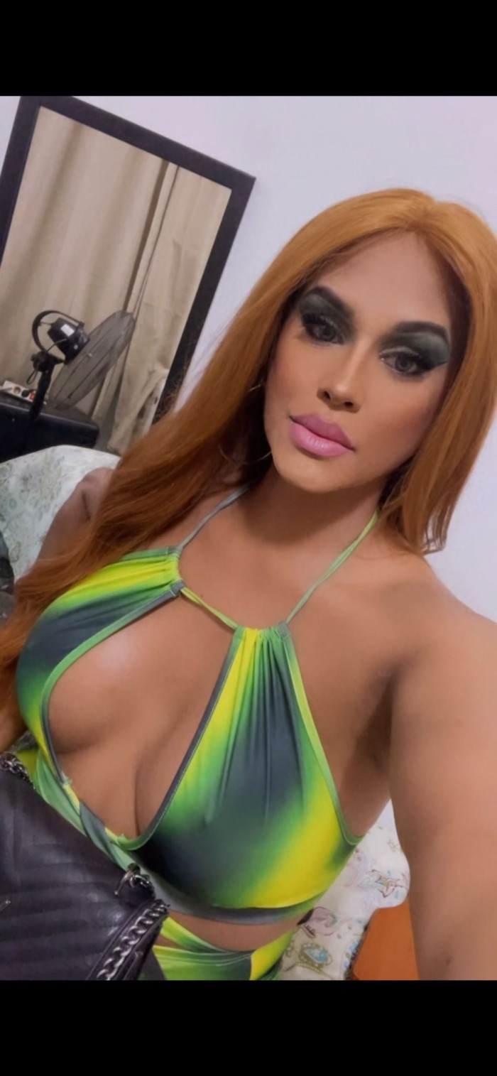 PAOLA LA MEJOR TRANS VICIOSA DE TODA LA CIUDAD