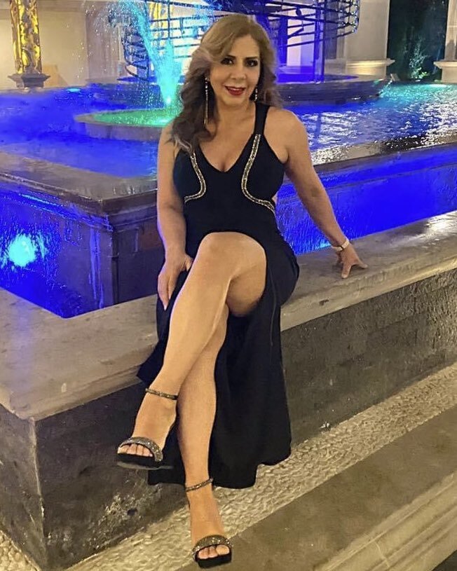 Gloria madurita sexo sin limites..