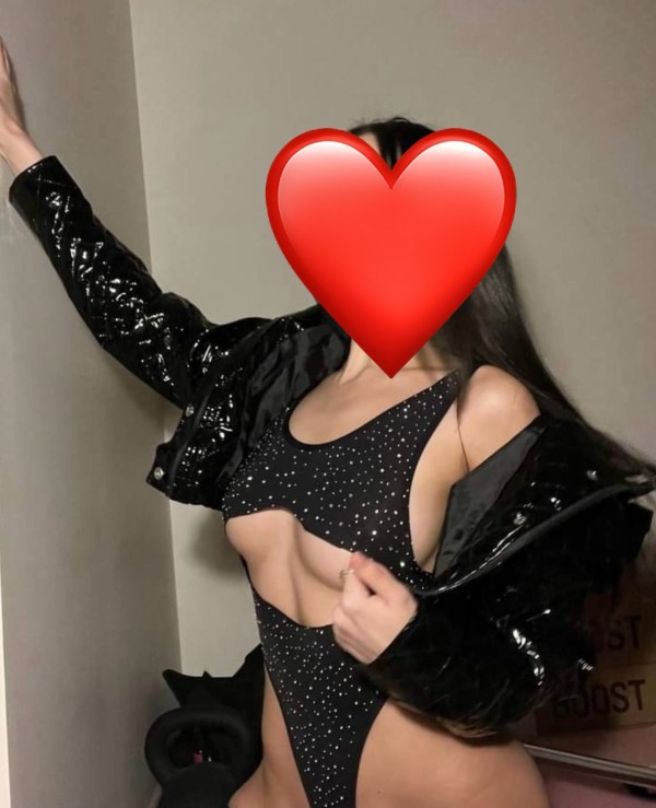 Jovencita de 28 años Estudiante nueva en CORUÑA