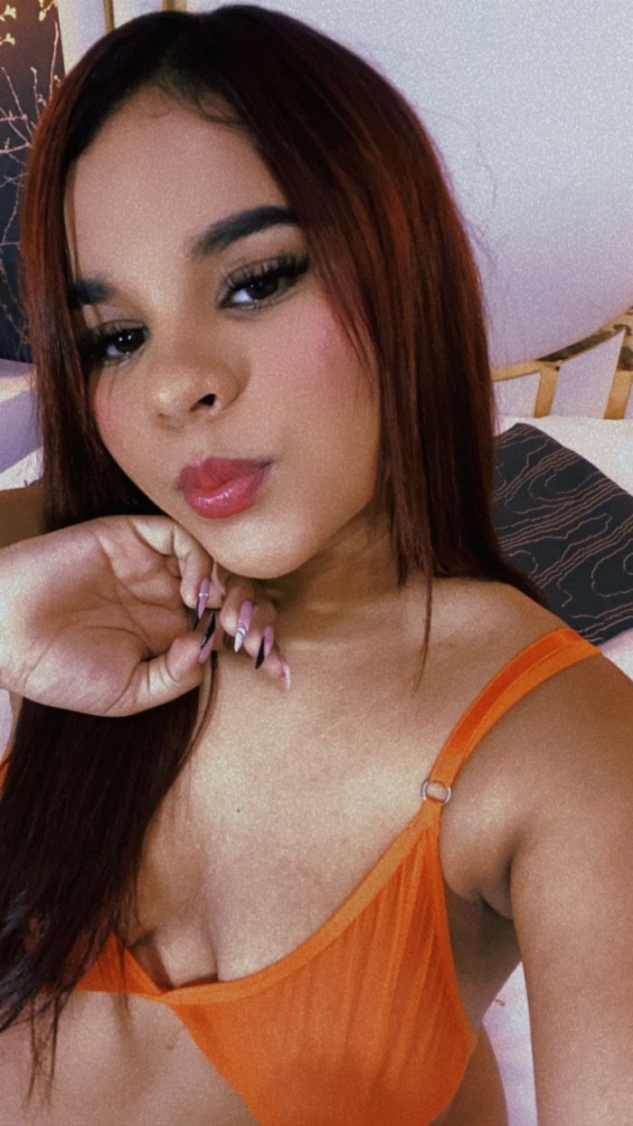 Niñata Latina fiestera 24 horas