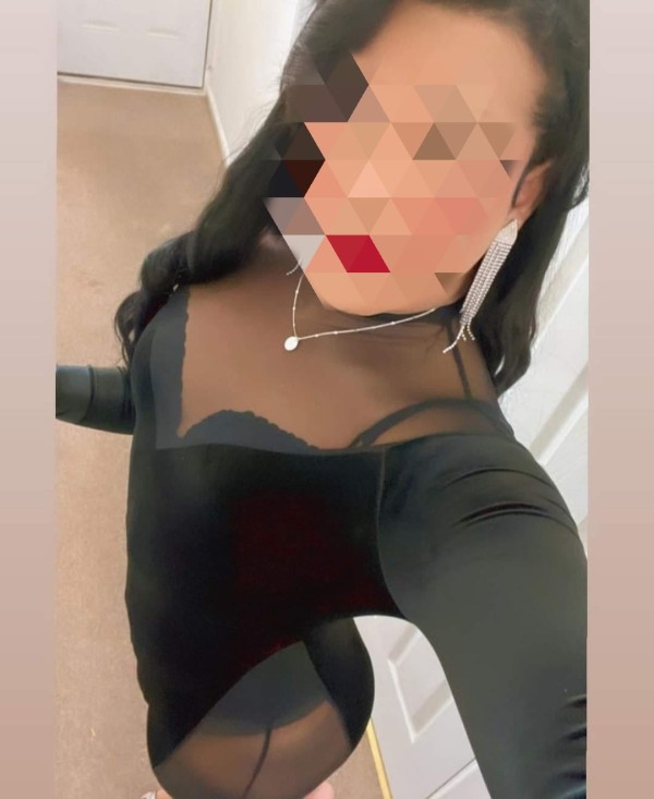 Tú mejor opción 24 horas fiestera muy caliente