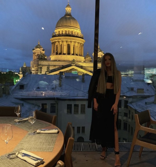 MODELO UCRANIANA MILANA … TE RECIBIRÁ CON ROPA DEL FOTO