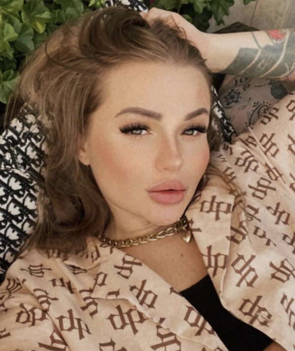 MILANA MODELO UCRANIANA  … TE CONFIRMO MIS FOTOS CON VIDEOS