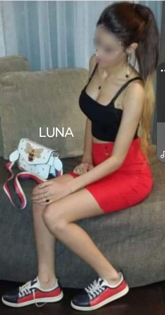 Varias amigas Fiesteras