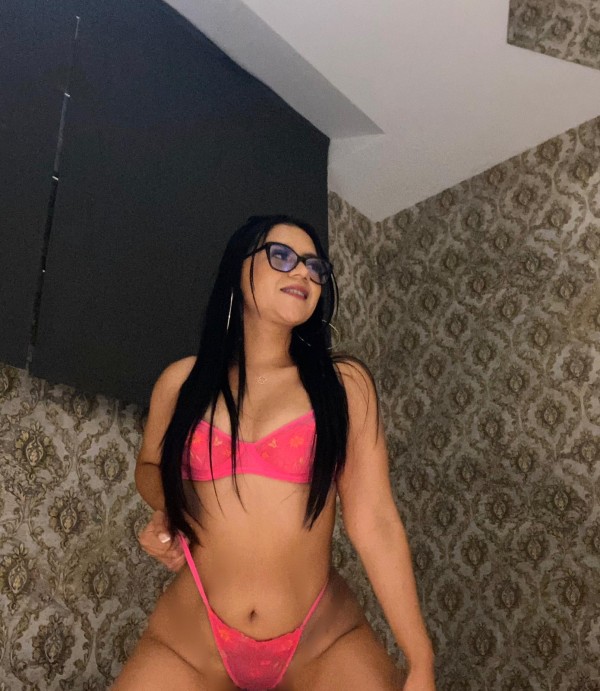 Paula ardiente latina