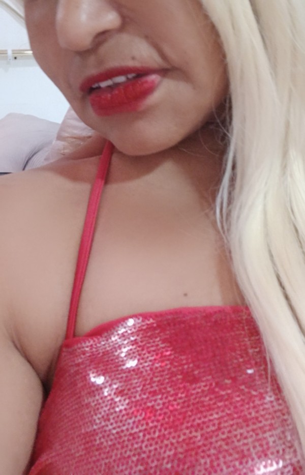 SANDRA 50 € UNA HORA. PIANISTA AMPARO YTURBI JOAQUIN SOROLLA METRO JESUS