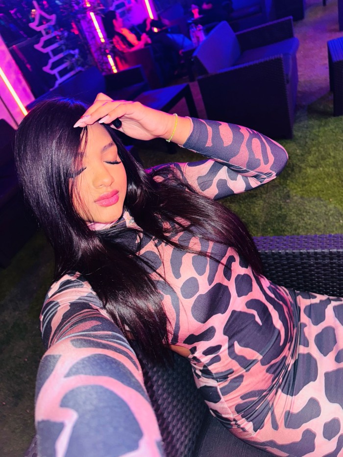 TIANA – Belleza Venezolana de Alto Nivel | 22 A