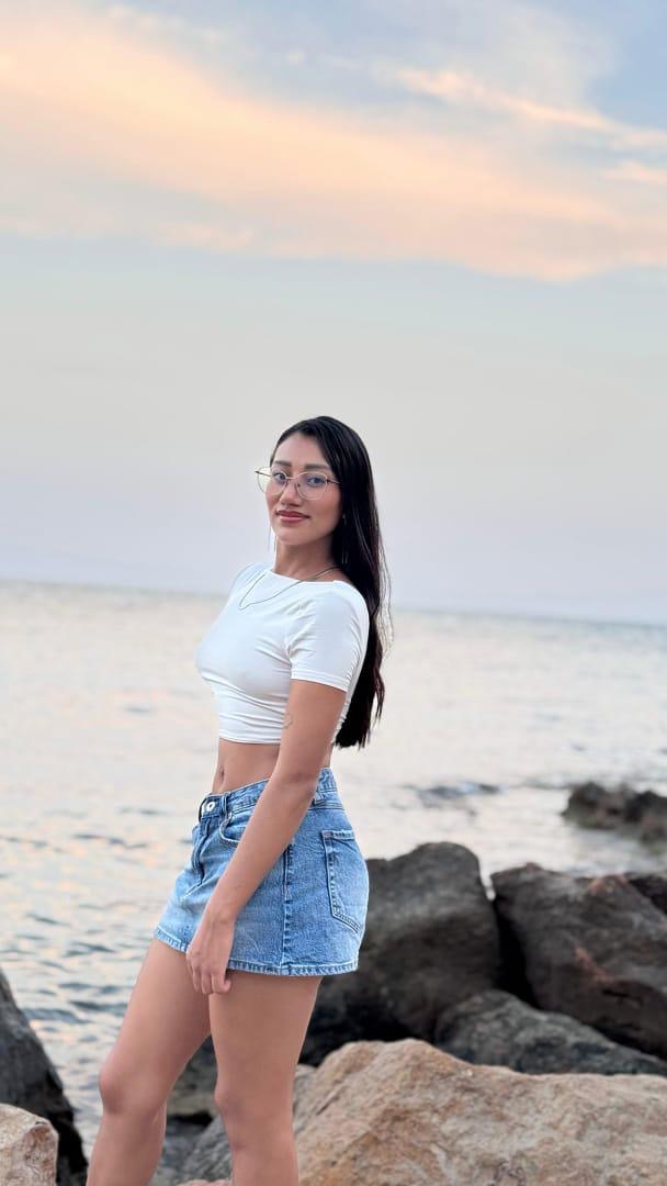 Jazmin, jovencita impresionante en Torrevieja