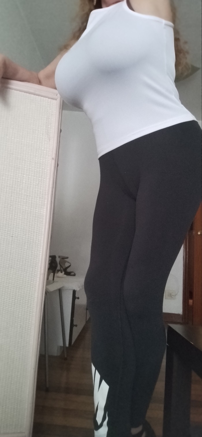 Madurita con clase femenina y sensual
