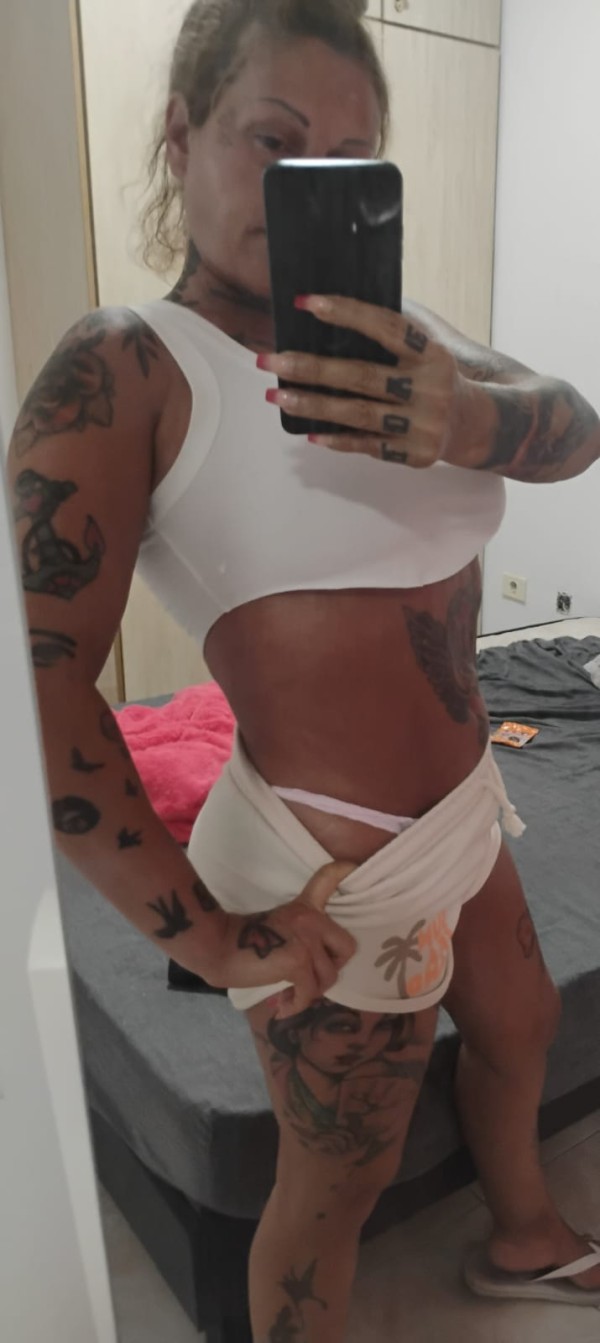 Ven a pasar calor con esta chica canaria(VECINDARIO)