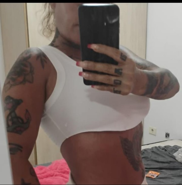 Ven a pasar calor con esta chica canaria(VECINDARIO)