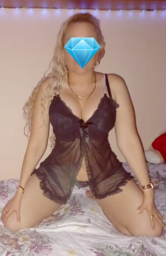 TANIA LA REINA DE LA MAMADA