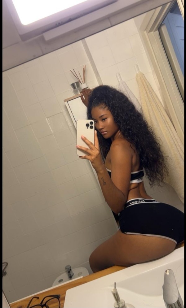 LINDA FLAQUITA MULATA BELLA CARIÑOSA Y DIVERTIDA EN CUENCA