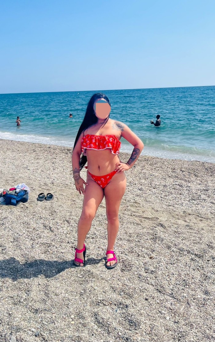 Morenaza muy buena en la cama ven y disfrutemos
