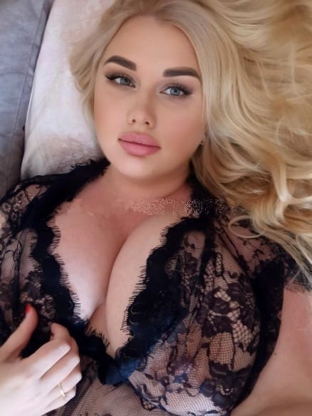 Nueva rubia.TODO SI. SIMPÁTICA. ALL SERVICES 658503267