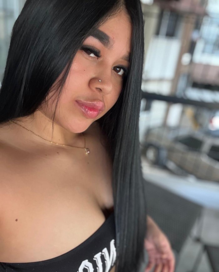 Chica de lujo teen colombiana en Benidorm