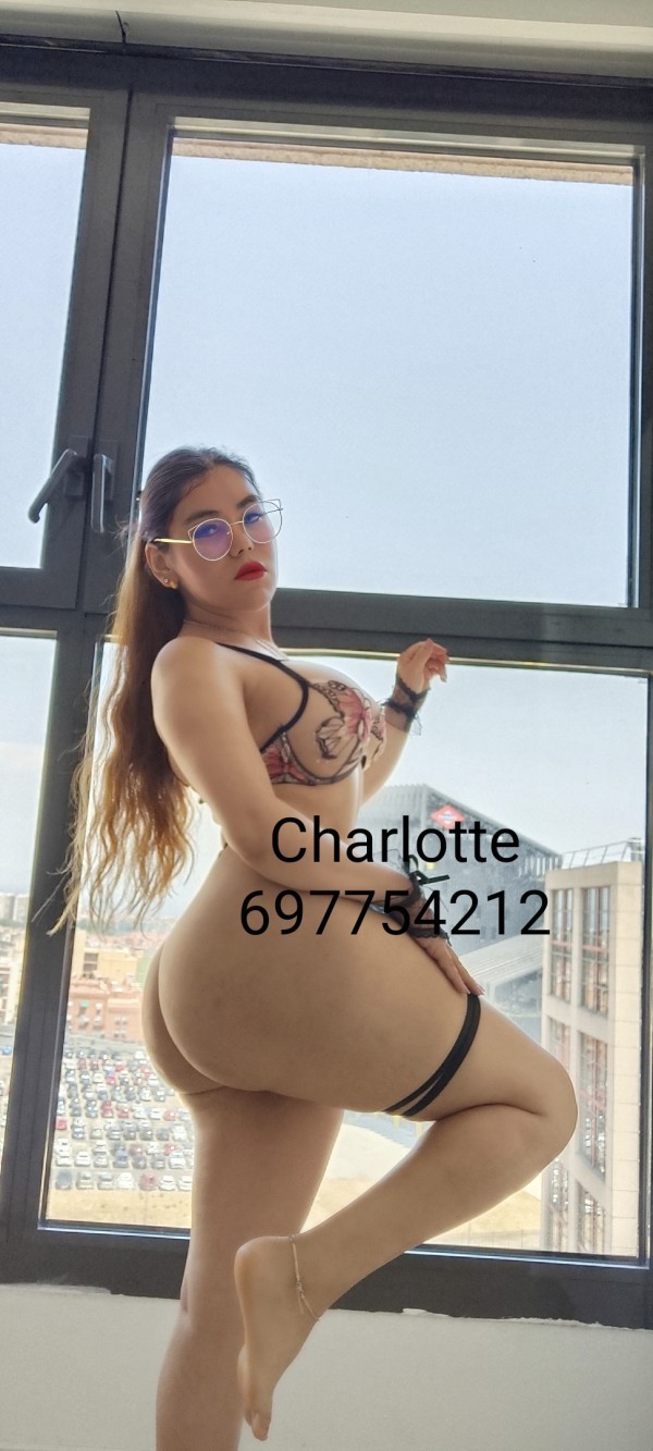 Mamadora experta vagina y anal 697754212 estoy Madrid