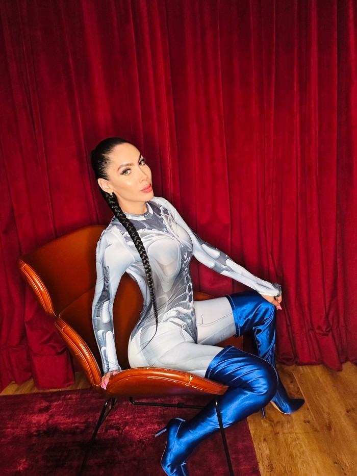 TRANSEXUAL DELUXE